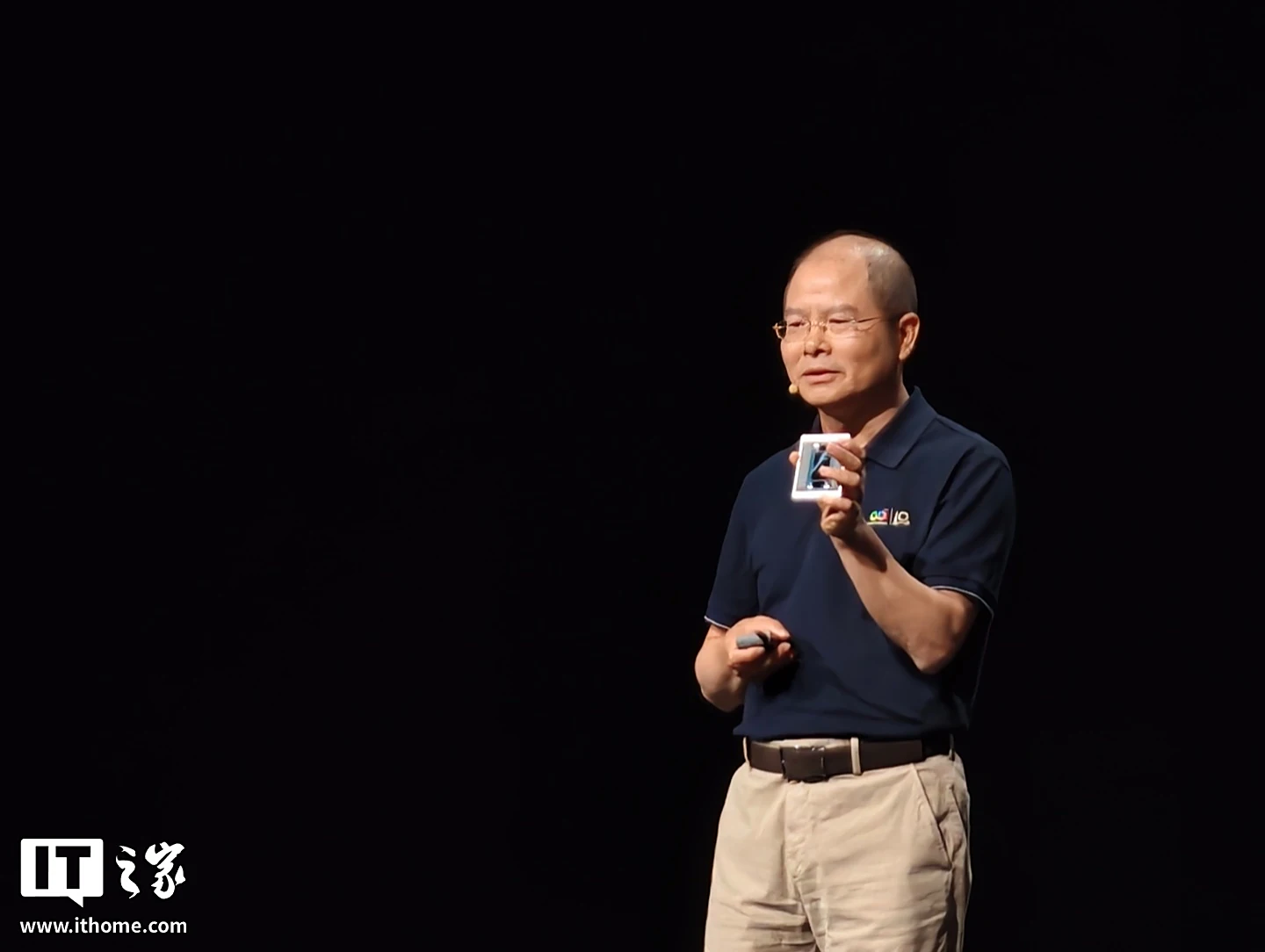 網上投注：華爲徐直軍：基於中國可獲得的芯片制造工藝，努力打造‘超節點 + 集群’算力解決方案
