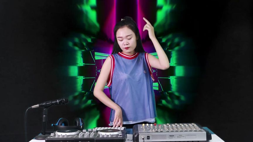 {老虎機}(午夜dj高清免费观看)