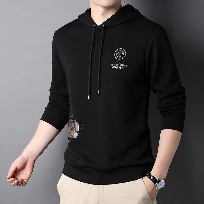 {六合彩}(中年男士衣服品牌十大排名)